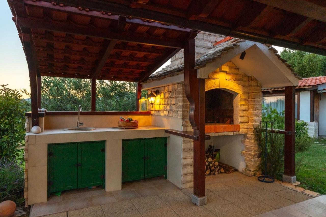 Villa Oliva Kaštela Eksteriør billede